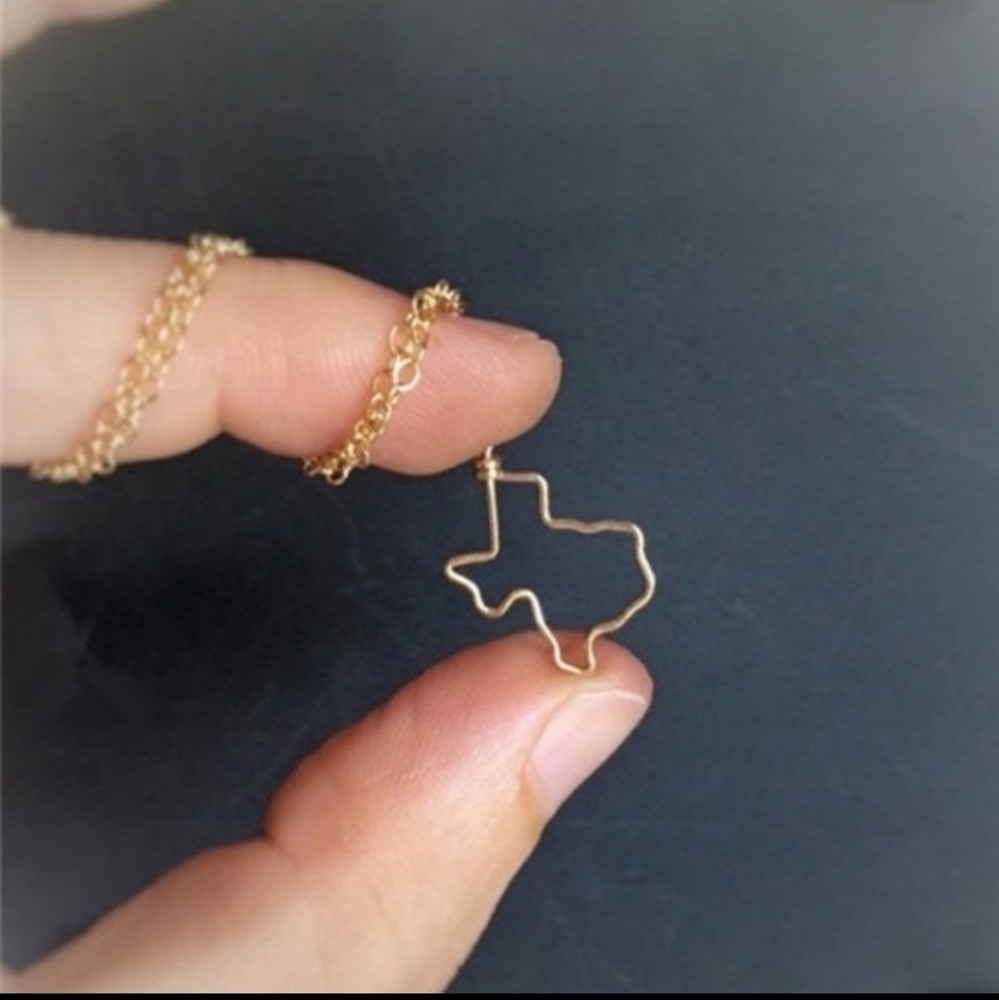 🍋 3 for $15! Gold Texas Penant Necklace Y'all